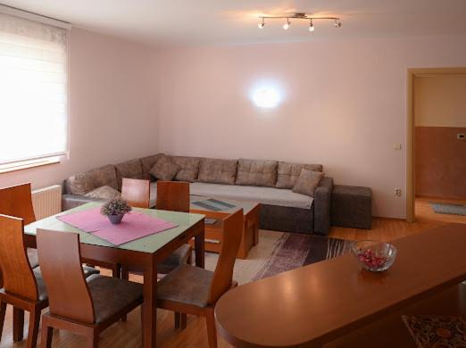 Mb Apartments Jagodina Esterno foto